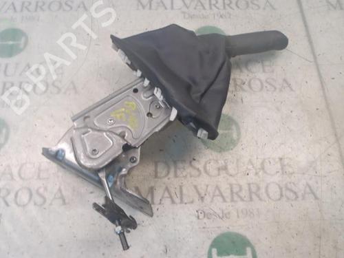 hand-brake-renault-megane-iii-hatchback-bz01_-b3_-15-dci-2008-8770227 main image