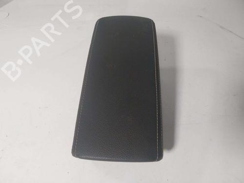 Used Armrest / Center console Armrest / Center console 38914327 38914327
