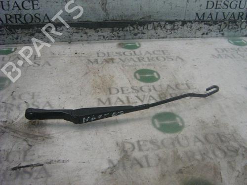 Used Front windshield wiper arm SEAT IBIZA II (6K1) 1.4 (60 hp) 3747746