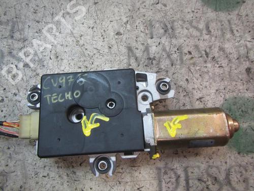Used Front wiper motor NISSAN X-TRAIL I (T30) 2.2 DCi (114 hp) 3835434