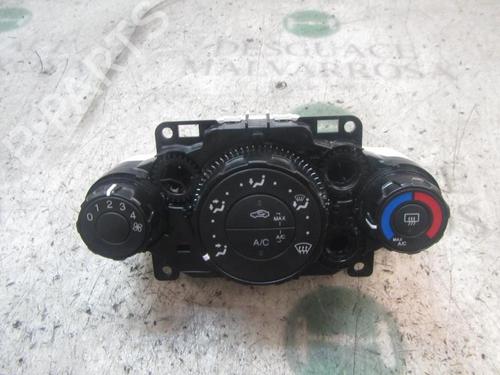 Used Climate control FORD FIESTA VI (CB1, CCN) 1.5 TDCi (75 hp) 3826627