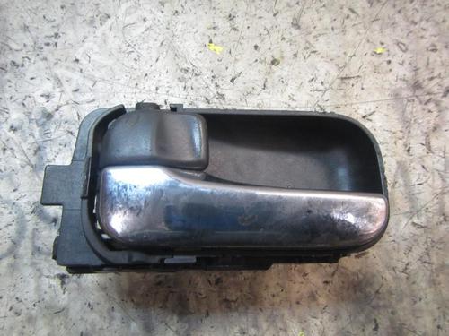 Used Rear left interior door handle NISSAN X-TRAIL I (T30) 2.2 DCi (114 hp) 3835475