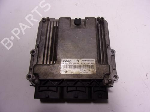 Used Engine control unit (ECU) Engine control unit (ECU) DACIA LOGAN II 1.5 dCi / Blue dCi 75 (75 hp) 17219787 17219787