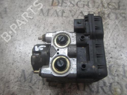 Used ABS pump TOYOTA RAV 4 II (_A2_) 2.0 4WD (ACA21, ACA20) (150 hp) 3822603