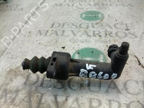 Used Clutch slave cylinder Clutch slave cylinder SEAT CORDOBA (6L2) 1.9 SDI (64 hp) 14265859 14265859