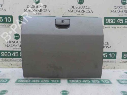 Used Glove box KIA SORENTO I (JC) 2.5 CRDi 4WD (140 hp) 6046516