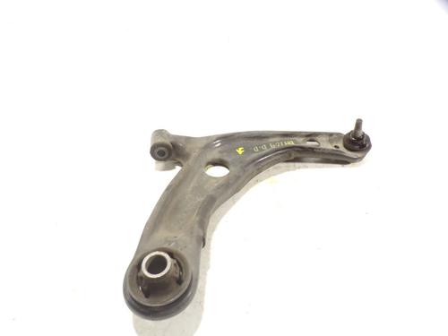 Used Right front suspension arm TOYOTA YARIS (_P13_) 1.3 (NSP130_, NSP130) (99 hp) 7984694