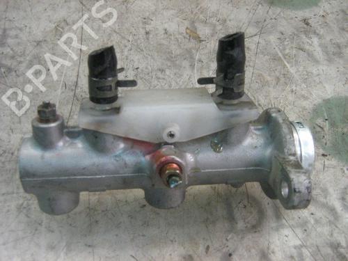 Used Brake master cylinder Brake master cylinder MITSUBISHI OUTLANDER I (CU_W) 2.0 (CU2W) (136 hp) 3739181 3739181