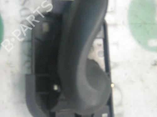 Used Front right interior door handle Front right interior door handle FIAT PUNTO (188_) 1.3 JTD 16V (70 hp) 3745802 3745802