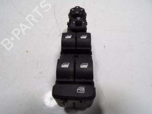 Used Left front window switch Left front window switch CITROËN C3 AIRCROSS II (2R_, 2C_) 1.2 PureTech 82 (2RHMRC, 2RHMZB) (82 hp) 15065231 15065231
