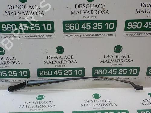 Used Front windshield wiper arm Front windshield wiper arm SEAT ARONA (KJ7, KJP) 1.0 TSI (95 hp) 3990333 3990333