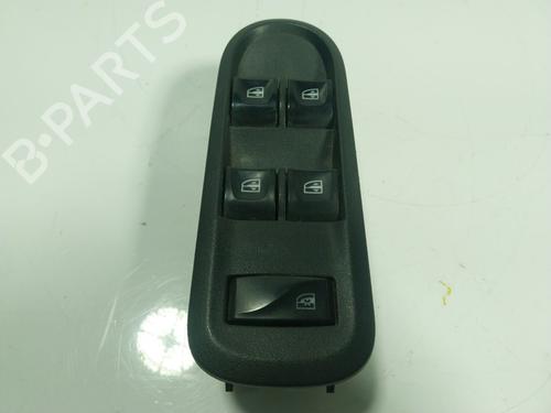 Used Left front window switch Left front window switch DACIA DUSTER (HS_) 1.5 dCi (HSAJ) (90 hp) 17384778 17384778