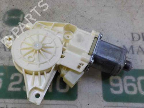 Right front window motor MERCEDES-BENZ C-CLASS (W204) C 220 CDI (204.008) | BP5937756E20 
