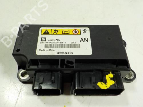 Used ECU airbags OPEL ANTARA A (L07) 2.2 CDTi (163 hp) 7517899
