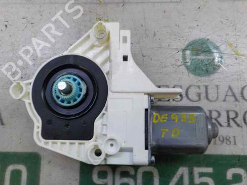 Used Right rear window motor Right rear window motor AUDI Q5 (8RB) 2.0 TDI quattro (177 hp) 5666794 5666794