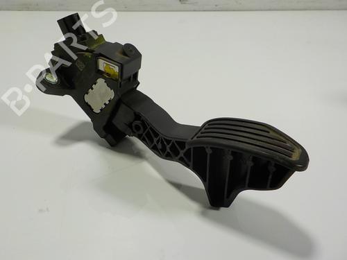 Used Pedal TOYOTA YARIS (_P13_) 1.0 (KSP130_, KSP130) (69 hp) 15398110