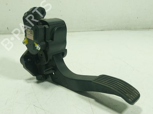 pedal-hyundai-h350-van-2015-31798076 main image