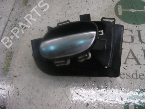 Used Front right interior door handle Front right interior door handle 3742093 3742093