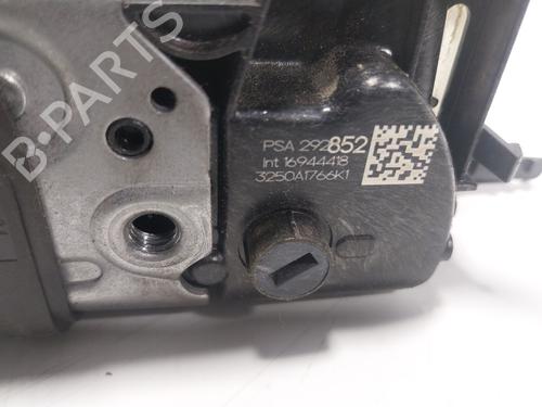 Rear right lock OPEL CORSA F (P2JO) 1.2 (68) | BP17659630C99 