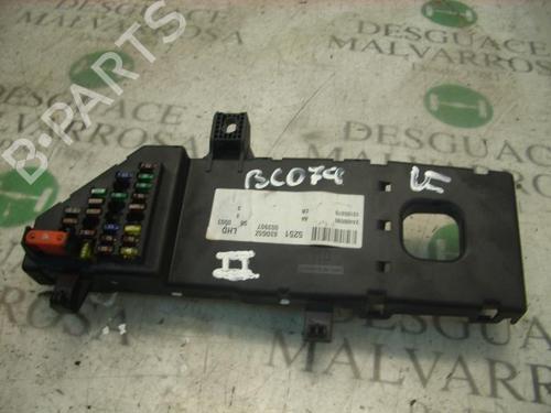 Used Fuse box Fuse box OPEL VECTRA C (Z02) 2.0 DTI 16V (F69) (101 hp) 3748694 3748694