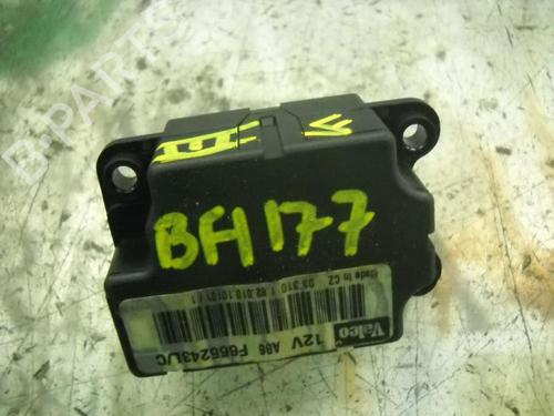 Used Electronic module Electronic module RENAULT MEGANE II (BM0/1_, CM0/1_) [2001-2012] 9529828 9529828