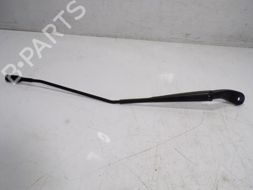 Used Front windshield wiper arm DACIA SANDERO III [2021-2025]  10773121