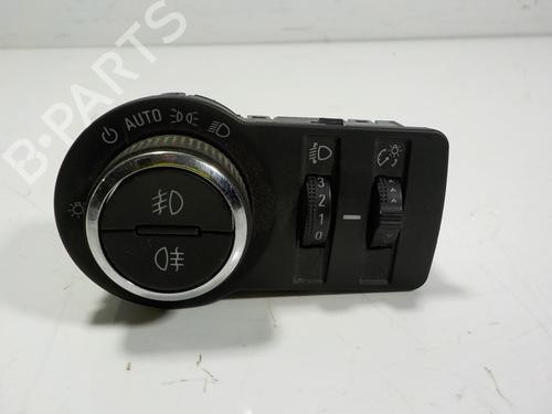 Used Headlight switch Headlight switch OPEL MOKKA / MOKKA X (J13) 1.7 CDTI (_76) (131 hp) 13735425 13735425