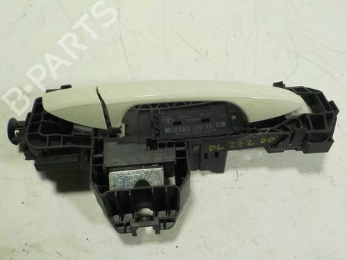 Used Front right exterior door handle MERCEDES-BENZ CLA Coupe (C117) CLA 200 CDI / d (117.308) (136 hp) 13378669