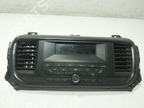 switch-peugeot-expert-van-v_-2016-30609646 main image