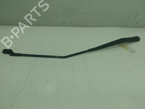 Used Front windshield wiper arm Front windshield wiper arm 16821902 16821902