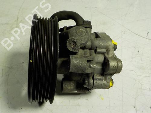 Used Steering pump Steering pump KIA CARENS II MPV (FJ) 2.0 CRDi (113 hp) 8134396 8134396