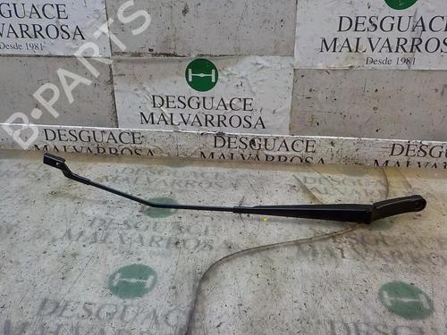 Used Front windshield wiper arm Front windshield wiper arm SEAT IBIZA V (KJ1, KJG) 1.0 TSI (95 hp) 3989814 3989814
