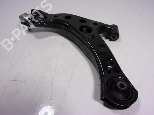 Right front suspension arm TOYOTA COROLLA Hatchback (_E21_, _EA1_, _EH1_) | BP15907381M13