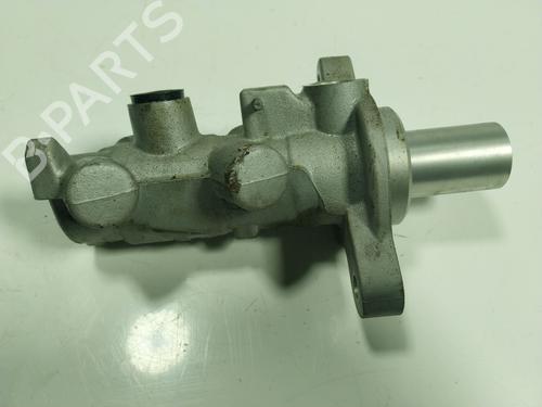 Used Brake master cylinder MASERATI LEVANTE SUV (M161) 3.0 S Q4 (430 hp) 17335072