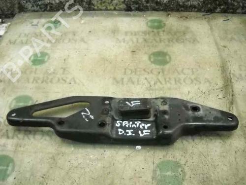 Used Engine mount Engine mount MERCEDES-BENZ SPRINTER 3-t Van (B906) 209 CDI (906.611, 906.613) (88 hp) 10660614 10660614