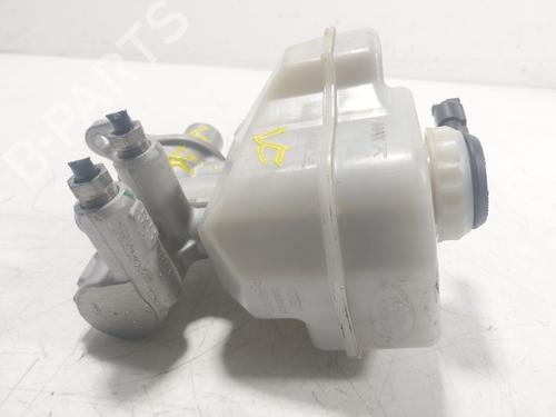 Brake master cylinder LAND ROVER RANGE ROVER SPORT II (L494) 3.0 TDV6 4x4 | BP19264089M77