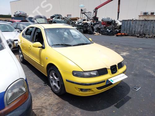 Front bumper reinforcement SEAT LEON (1M1)  | BP23206026C109 