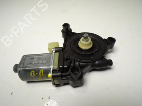 Used Right front window motor Right front window motor VW TOURAN (5T1) 2.0 TDI (116 hp) 13507401 13507401