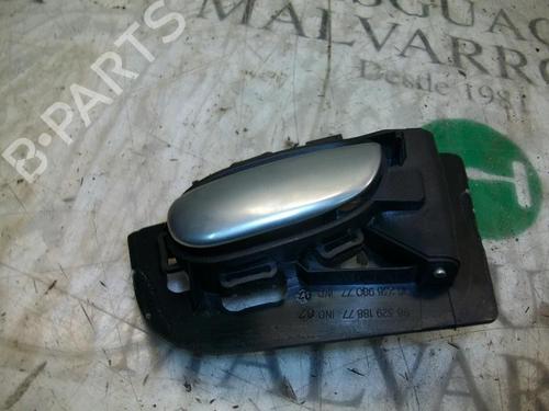 Used Front right interior door handle Front right interior door handle PEUGEOT 206 Hatchback (2A/C) 1.4 i (75 hp) 3754911 3754911