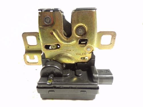 Used Tailgate lock Tailgate lock LAND ROVER RANGE ROVER SPORT I (L320) 2.7 D 4x4 (190 hp) 7461226 7461226