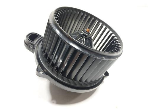 Used Heater blower motor Heater blower motor KIA STONIC (YB) 1.2 CVVT (84 hp) 19517808 19517808