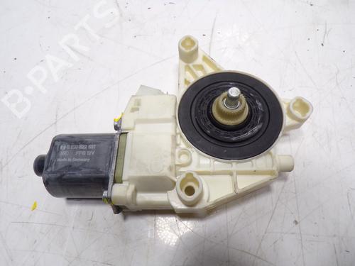 Used Right front window motor INFINITI Q30 [2015-2025]  10089353