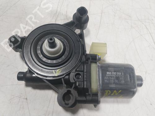 front-right-window-mechanism-vw-golf-viii-cd1-da1-5q0959802a-5q0959802a-2019-18643849 main image
