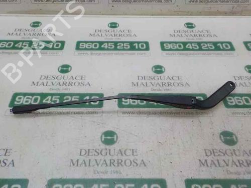 Used Front windshield wiper arm BMW 1 (E87) 116 d (116 hp) 3881293