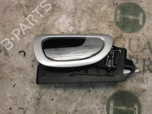 Used Front right interior door handle Front right interior door handle PEUGEOT 307 SW (3H) 1.6 HDI 110 (109 hp) 4020708 4020708