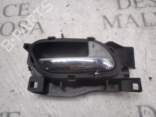 Used Front right interior door handle Front right interior door handle PEUGEOT 407 (6D_) 1.6 HDi 110 (6D9HZC, 6D9HYC) (109 hp) 3817330 3817330