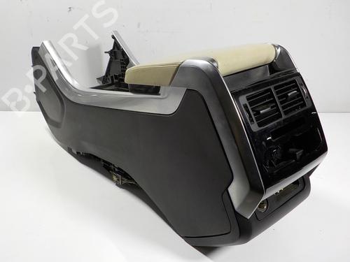 Used Armrest / Center console Armrest / Center console LAND ROVER RANGE ROVER SPORT II (L494) 3.0 SDV6 4x4 (306 hp) 13627821 13627821