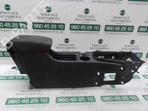 Used Armrest / Center console Armrest / Center console OPEL ASTRA J (P10) 2.0 CDTI (68) (160 hp) 7152349 7152349