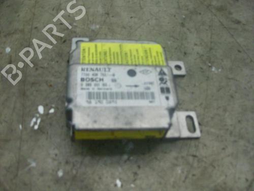 Używane Sterownik / Moduł Airbag RENAULT CLIO II (BB_, CB_) [1998-2016]  3768955