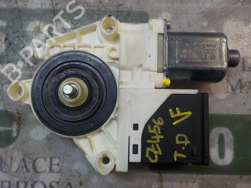 Used Right rear window motor Right rear window motor RENAULT MEGANE III Hatchback (BZ0/1_, B3_) 1.2 TCe (BZ2B, BZ11) (116 hp) 3857953 3857953